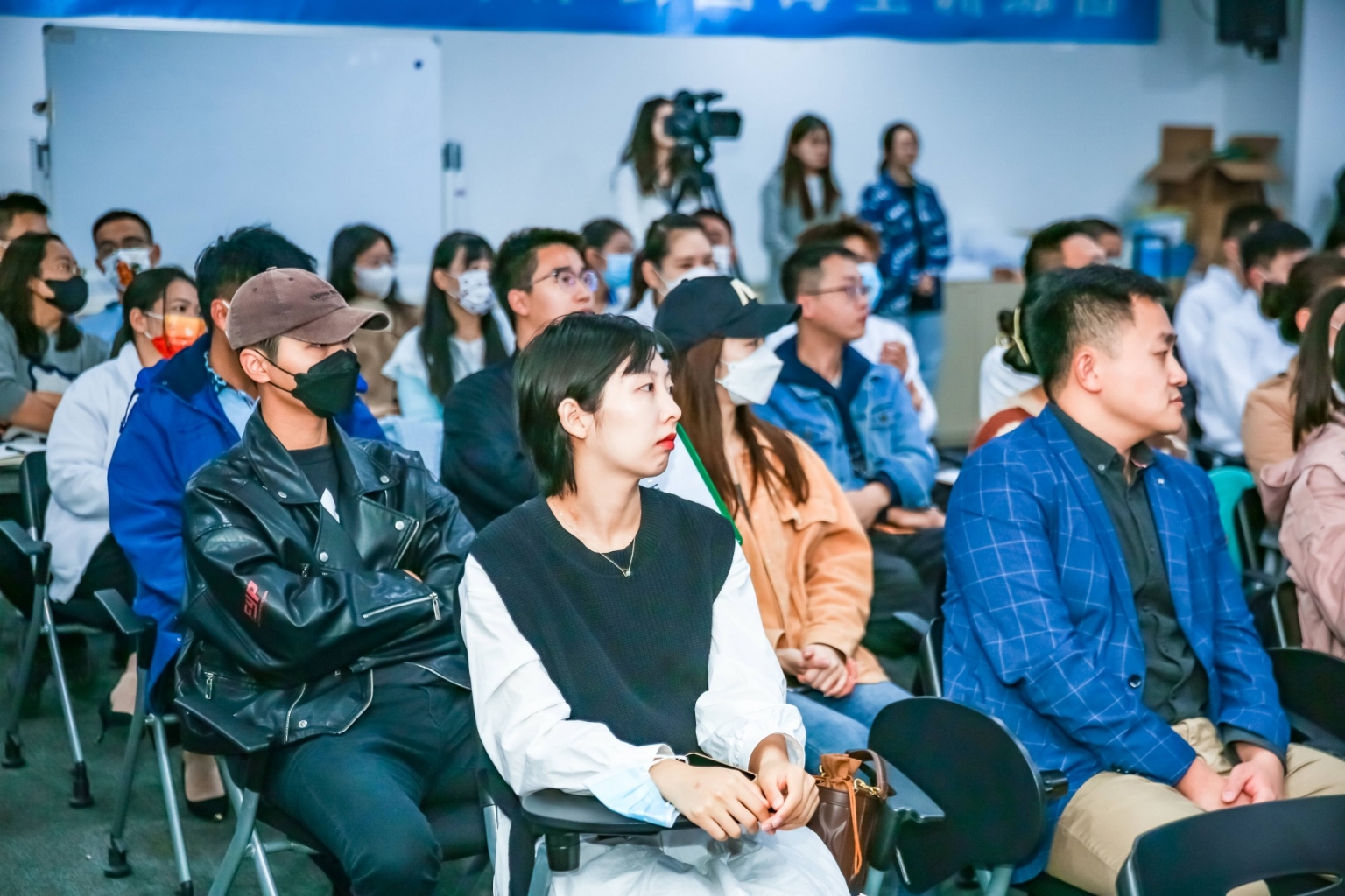 冰球突破-冰球电游豪华版_MG冰球游戏